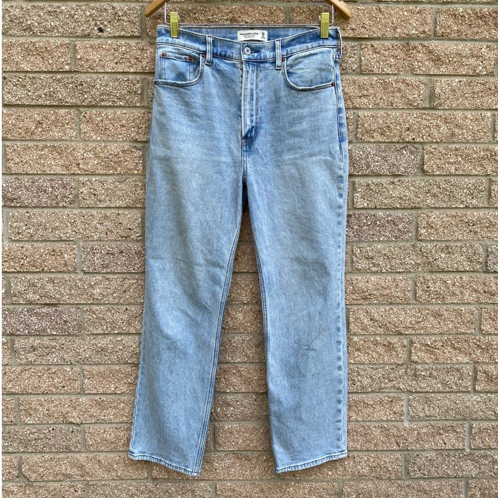 Abercrombie & Fitch The Ankle Straight Ultra High Rise Jeans Light Wash 28 6